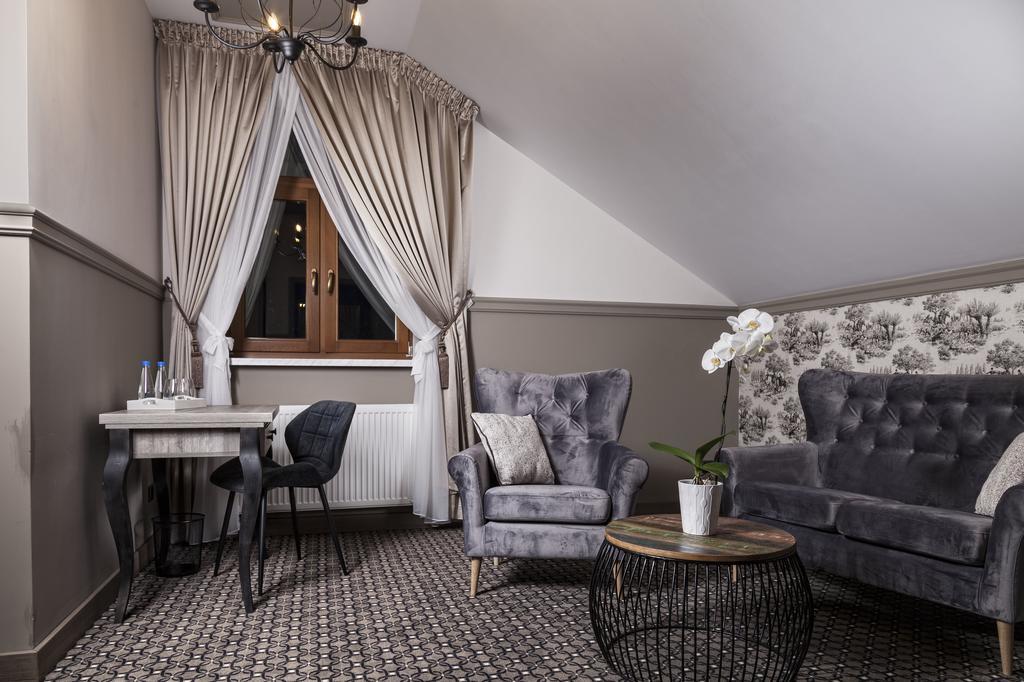 Apartamenty Willa W Dolinie Тарнув Экстерьер фото