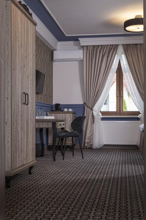Apartamenty Willa W Dolinie Тарнув Экстерьер фото