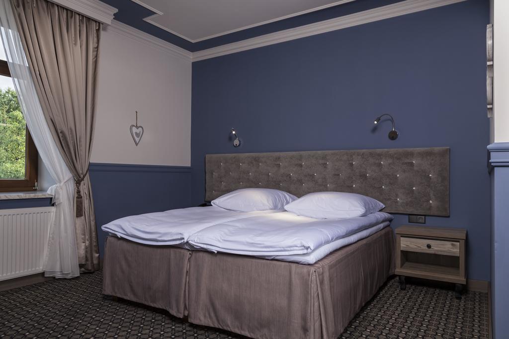 Apartamenty Willa W Dolinie Тарнув Экстерьер фото